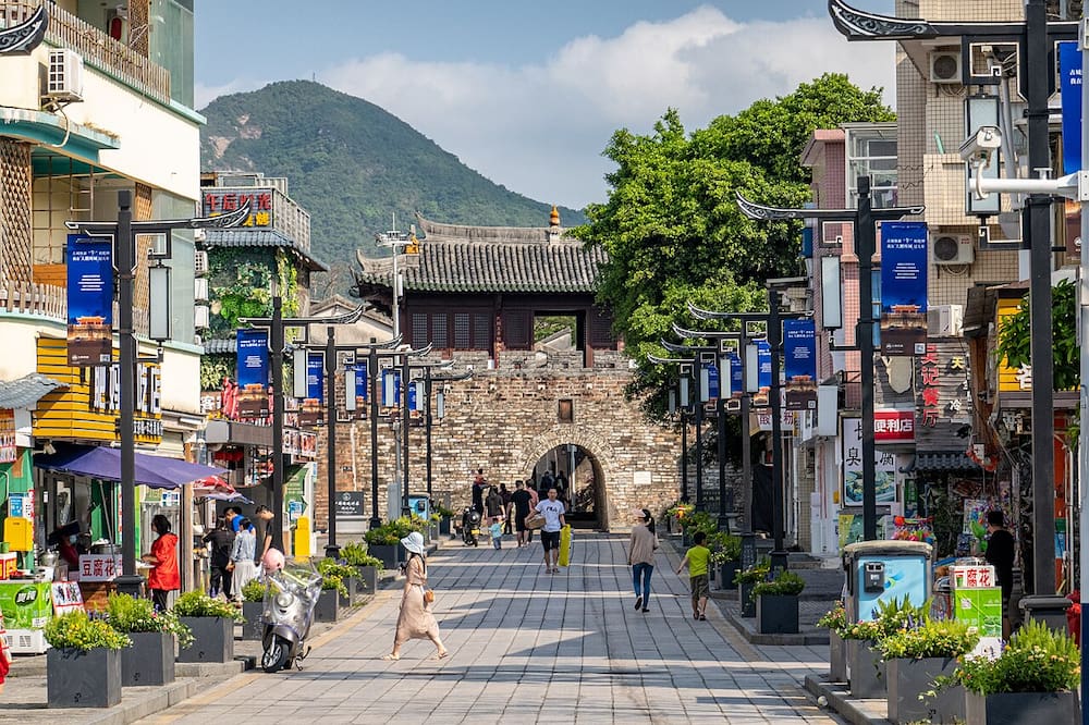 歷史悠久的深圳大鵬所城,有著古色古香的街道