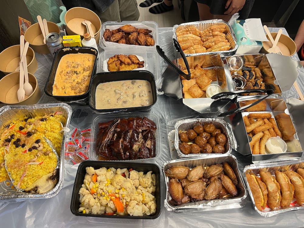 Kama Delivery Meal for 12–13 People: Customer Photo 1 – Family Dinner